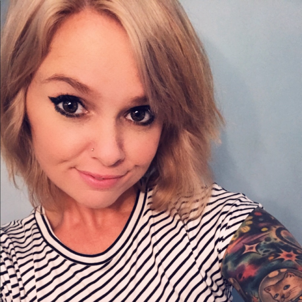 Meet your Posher, Ashley
